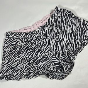 Victoria’s Secret Women’s Black/White Zebra Print Pajama / Lounge Shorts Size XS